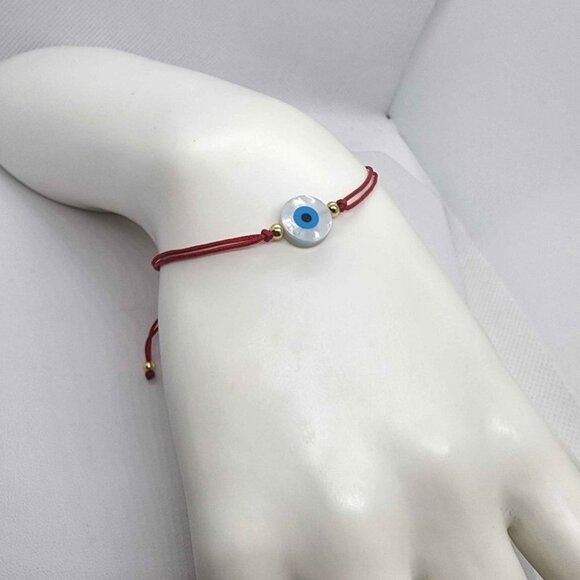 Brand New Evil Eye Round Design With Red String Bracelet - Picture 1 of 3